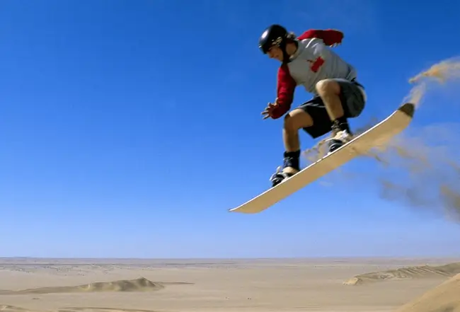 sand boarding ica huacachina